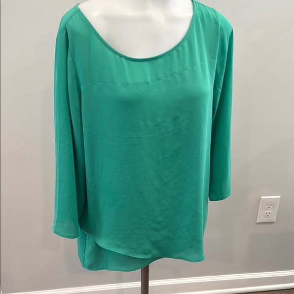 *flaw The Limited Medium Green Boxy 3/4 Sleeve Blouse - Picture 2 of 9